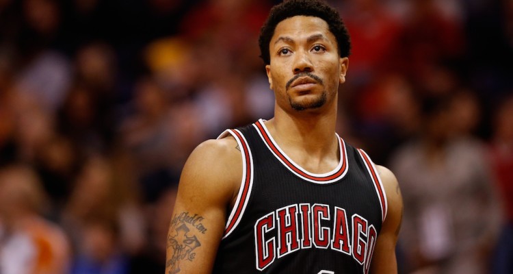 PHOENIX, AZ - JANUARY 30:  Derrick Rose #1 of the Chicago Bulls during the NBA game against the Phoenix Suns at US Airways Center on January 30, 2015 in Phoenix, Arizona. The Suns defeated the Bulls 99-93.  NOTE TO USER: User expressly acknowledges and agrees that, by downloading and or using this photograph, User is consenting to the terms and conditions of the Getty Images License Agreement.  (Photo by Christian Petersen/Getty Images)